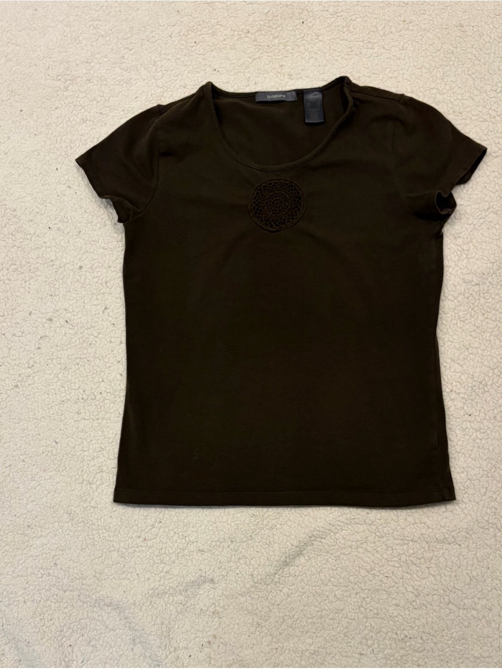 Liz Claiborne Brown Short-Sleeve Top with Front Cutout Detail (Size S)